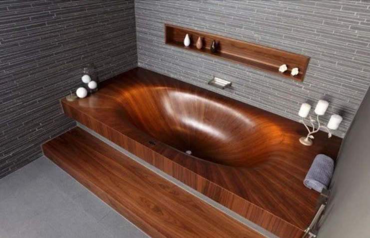 Деревянная ванна из цельного куска древесины