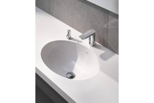 Фото смеситель для раковины grohe bau 36451000