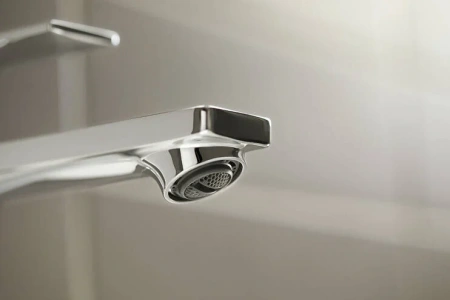 Фото смеситель для раковины hansgrohe rebris e 72581000