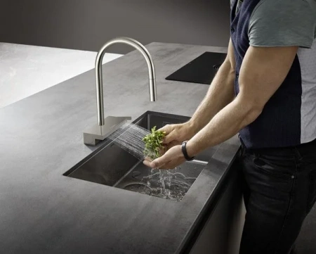 Фото смеситель для кухонной мойки hansgrohe aquno select 73831800