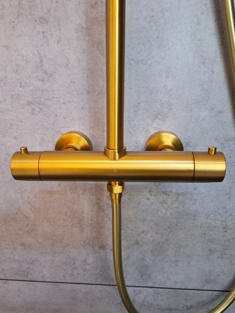 Фото душевая стойка с термостатом altrobagno metropoli 030425 orsp