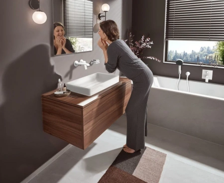 Фото смеситель для ванны hansgrohe vivenis 75416700