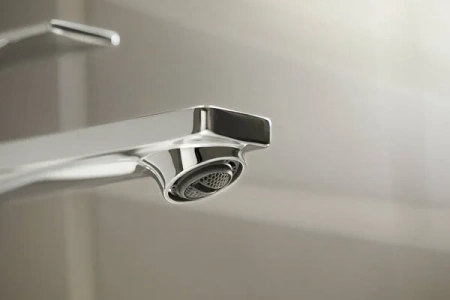 Фото смеситель для раковины hansgrohe rebris e 72581000