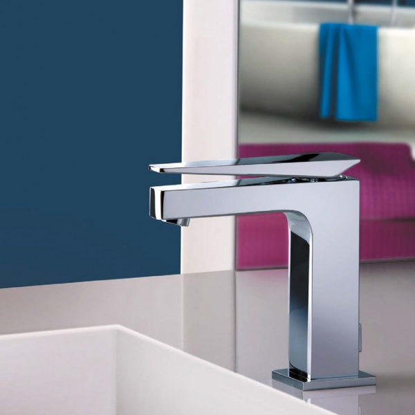 Фото смеситель для раковины jacuzzi rubinetteria beam amcr2051japi