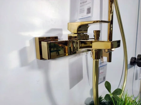 Фото смеситель для ванны hansgrohe metropol 32540990