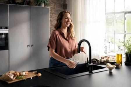Фото смеситель для кухонной мойки hansgrohe aqittura 76803670