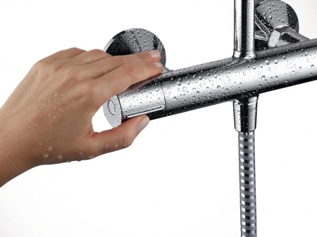 Фото душевая стойка hansgrohe vernis shape 26286000