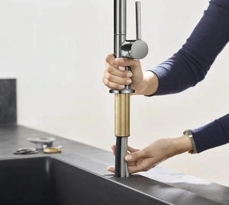 Фото смеситель для кухонной мойки hansgrohe talis 72801340