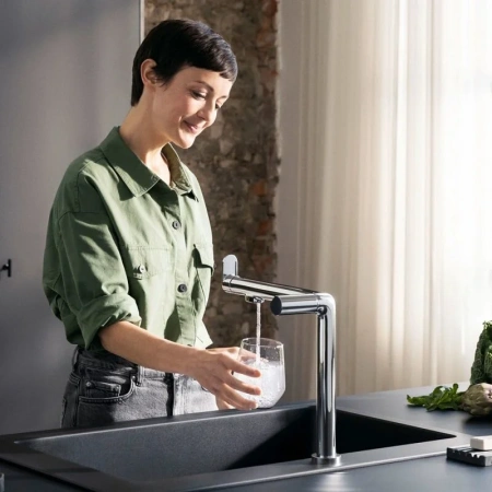 Фото смеситель для кухонной мойки hansgrohe aqittura sodasystem 76810000