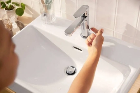 Фото смеситель для раковины hansgrohe rebris s 72517000