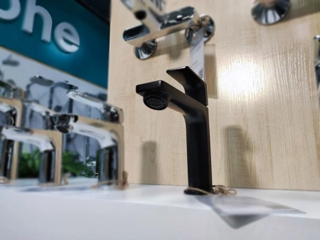 Фото смеситель для раковины hansgrohe rebris e 72557670_vstv