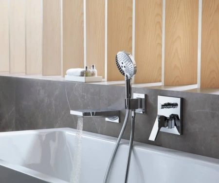 Фото смеситель для ванны hansgrohe metropol 32546140