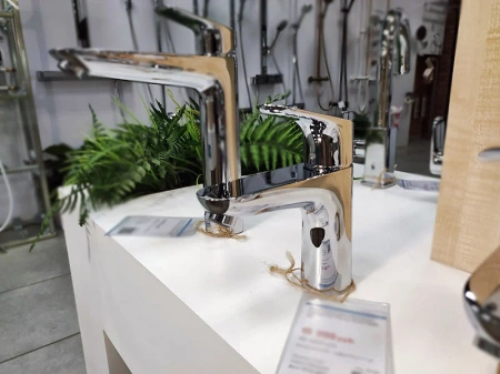 Фото смеситель для раковины hansgrohe focus е2 31607000_vstvo