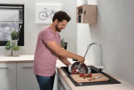 Фото смеситель для кухонной мойки hansgrohe focus 71820000