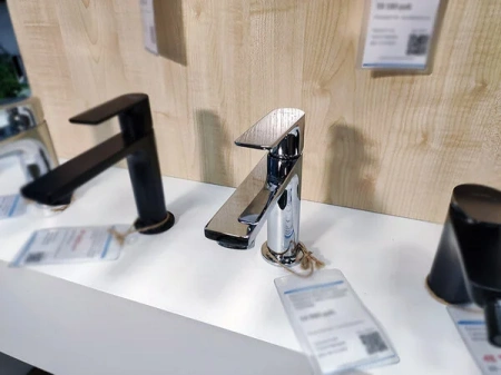 Фото смеситель для раковины hansgrohe rebris e 72557000