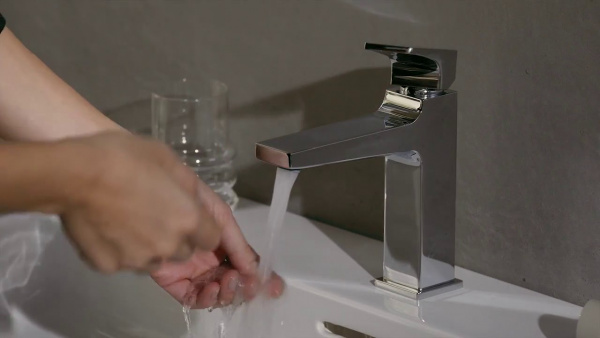 Фото смеситель для раковины hansgrohe metropol 32507000