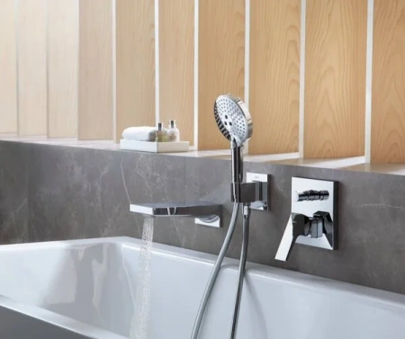 Фото смеситель для ванны hansgrohe metropol 32546140