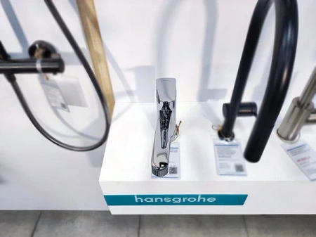 Фото смеситель для кухонной мойки hansgrohe logis 71832000_otu