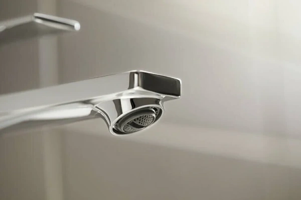 Фото смеситель для раковины hansgrohe rebris e 72589000