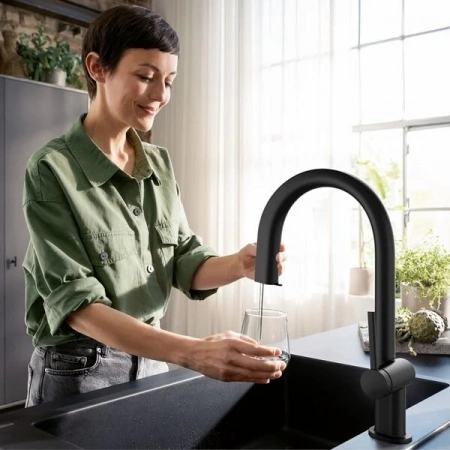 Фото смеситель для кухонной мойки hansgrohe aqittura sodasystem 76806670