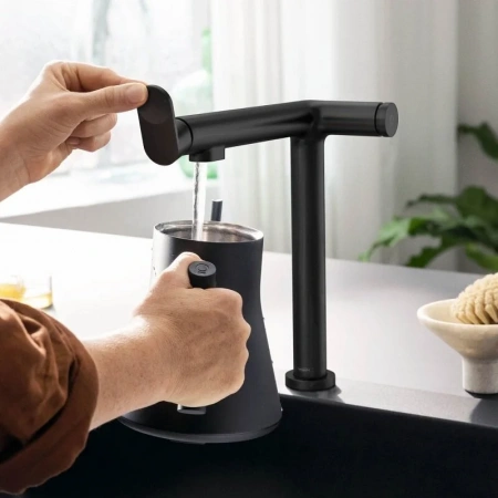 Фото смеситель для кухонной мойки hansgrohe aqittura 76802670